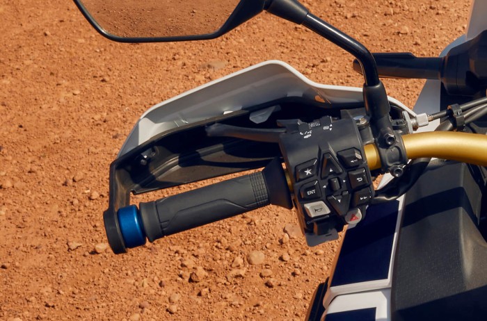 crf1100l-africa-twin-adventure-sports-product-page-gallery-img3-1500x990